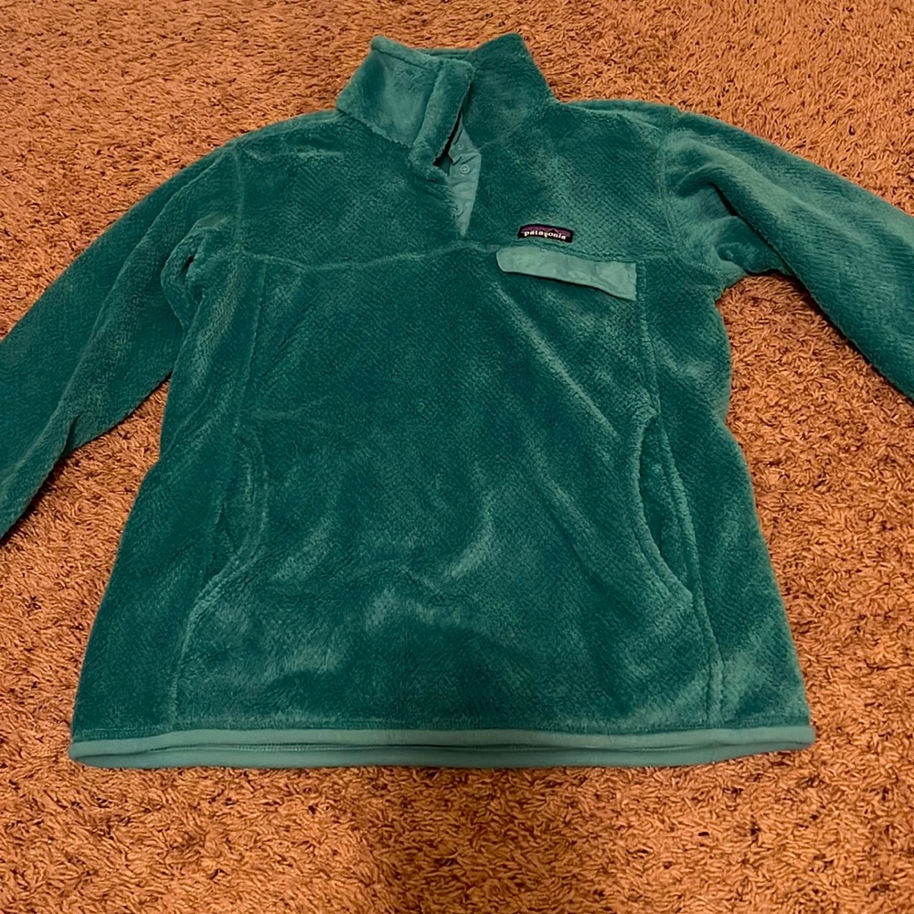 Patagonia turquoise fuzzy fleece jacket
